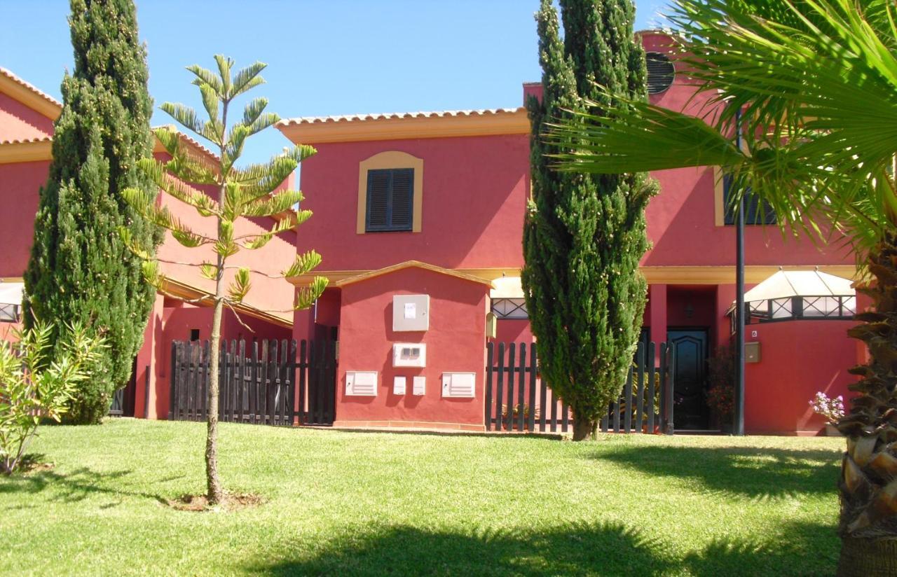 Olhando Um Campo De Golf Islantilla Extérieur photo